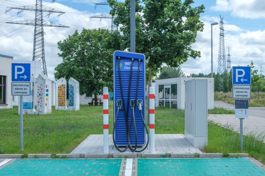 Jak se v ČR rozvíjí infrastruktura nabíjecích stanic pro elektromobily?